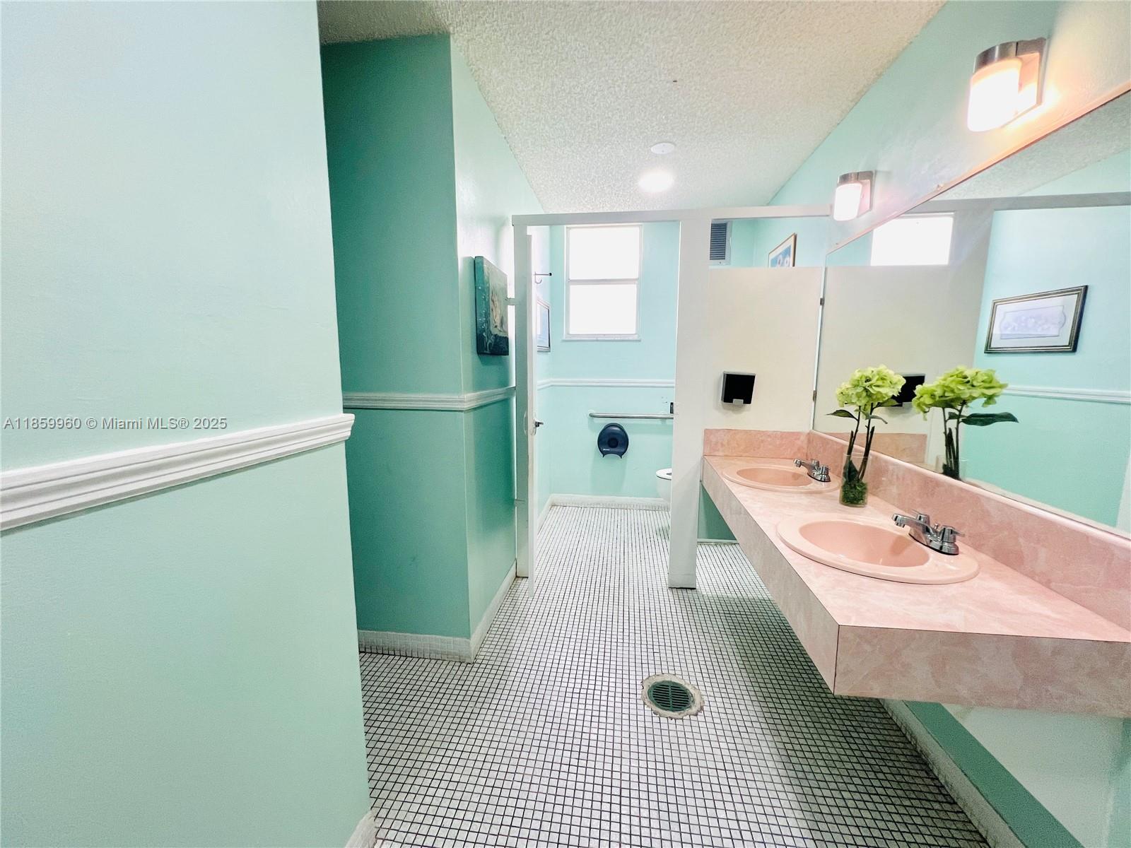 COURTYARDS OF BROWARD CON - Residential