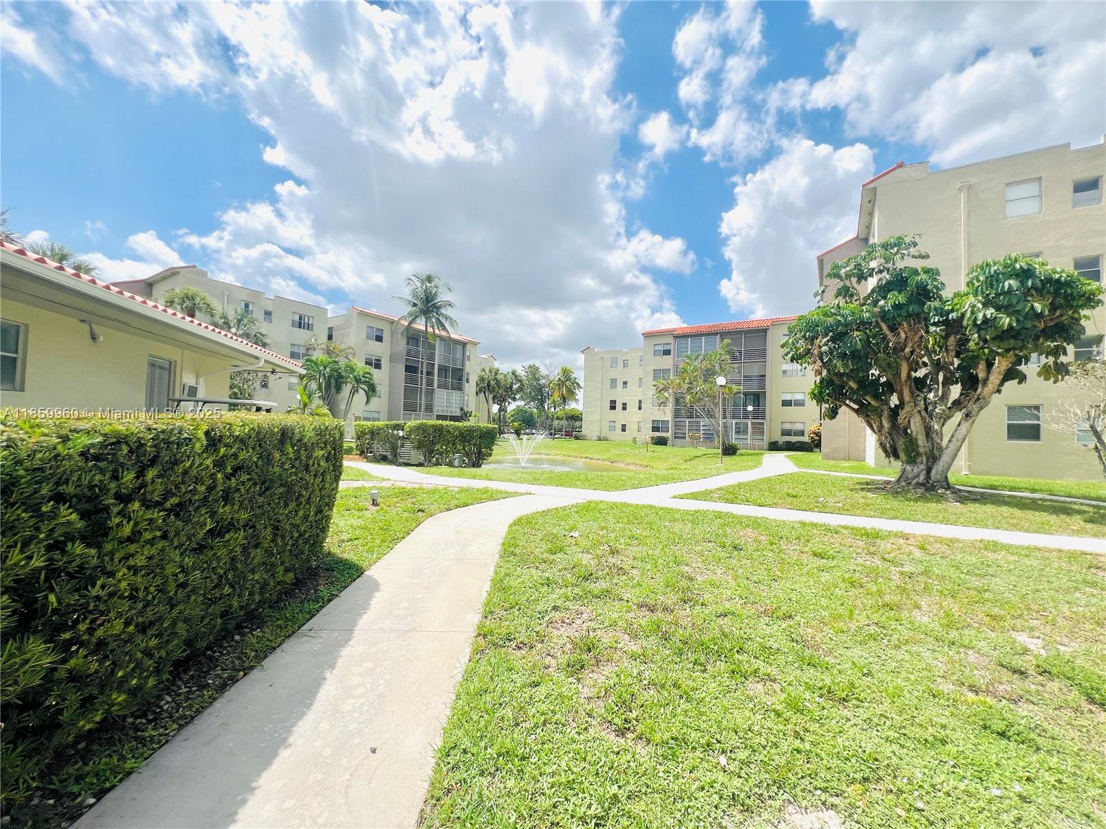 COURTYARDS OF BROWARD CON - Residential