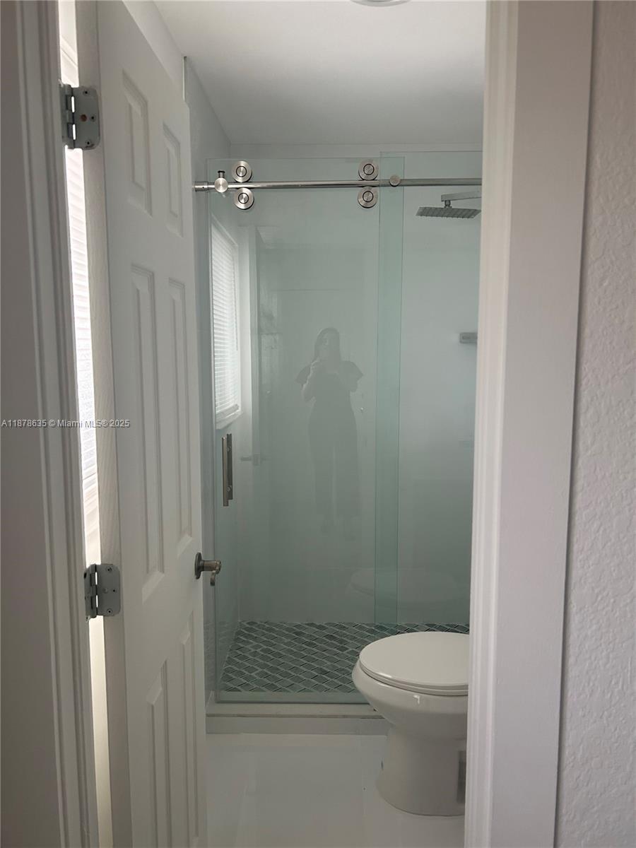 HIALEAH 11TH ADDN - Residential Lease