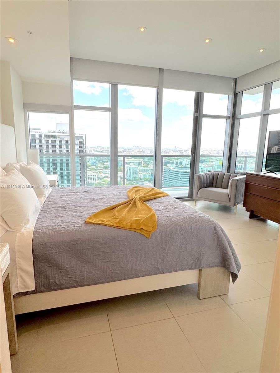 FOUR MIDTOWN MIAMI CONDO - Residential Lease