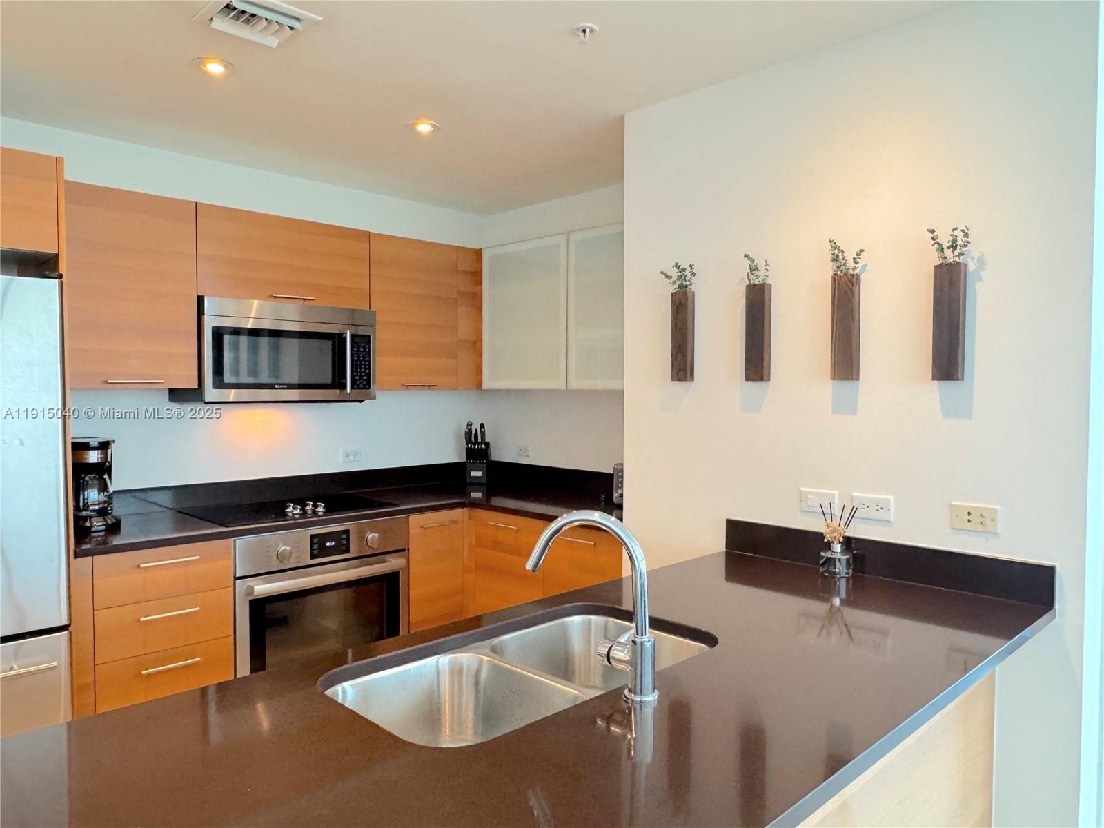 FOUR MIDTOWN MIAMI CONDO - Residential Lease