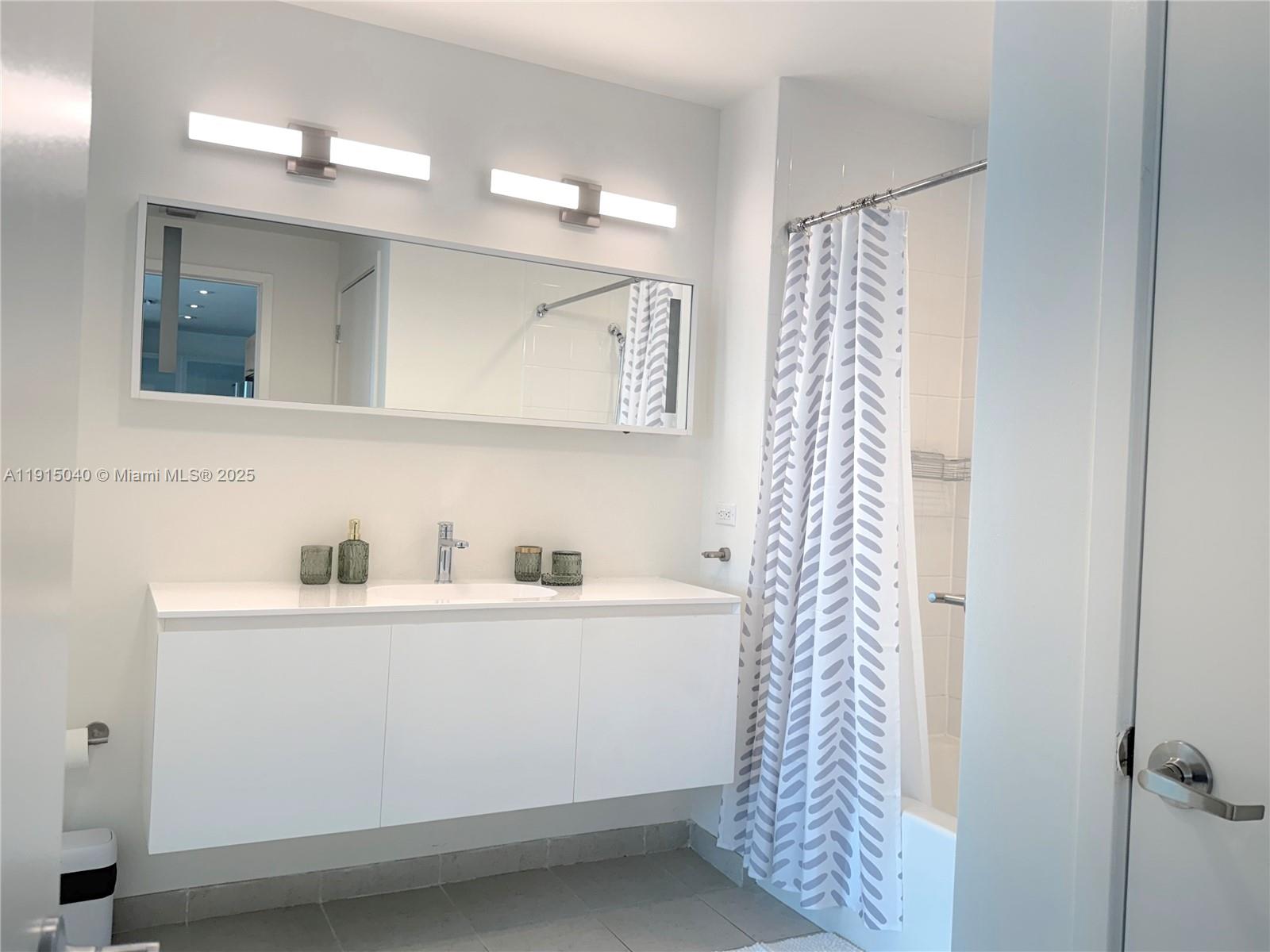 FOUR MIDTOWN MIAMI CONDO - Residential Lease