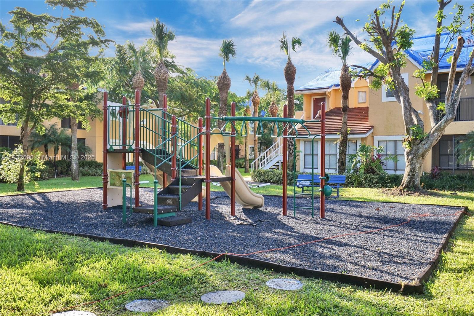 BISCAYNE BEACH CLUB CONDO - Residential