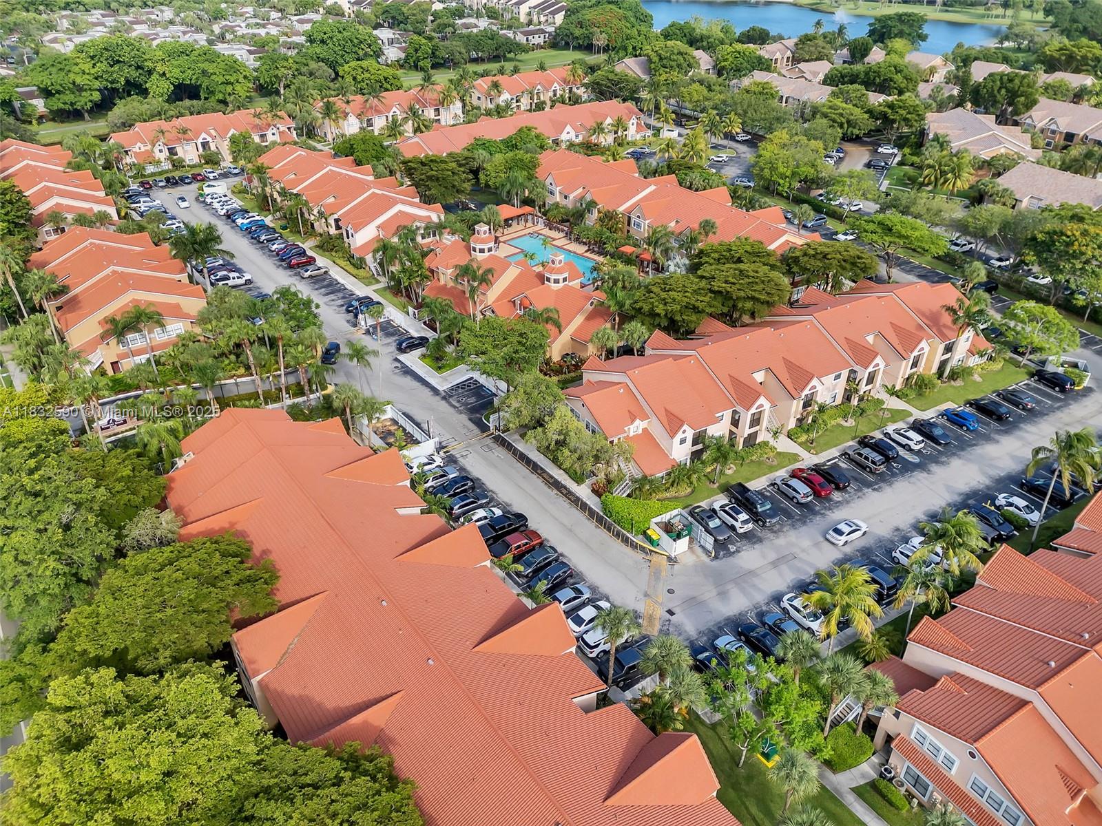 BISCAYNE BEACH CLUB CONDO - Residential