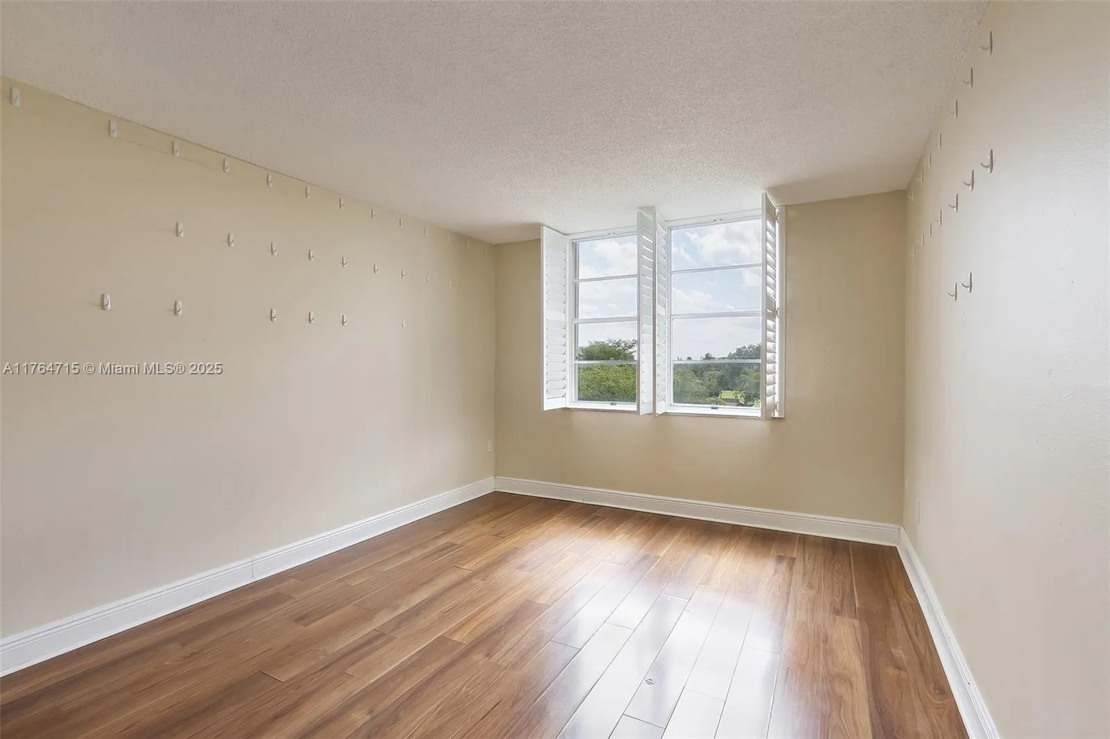 Miami, Florida 33176, United States, 2 Bedrooms Bedrooms, ,1 BathroomBathrooms,Residential,Active,91795