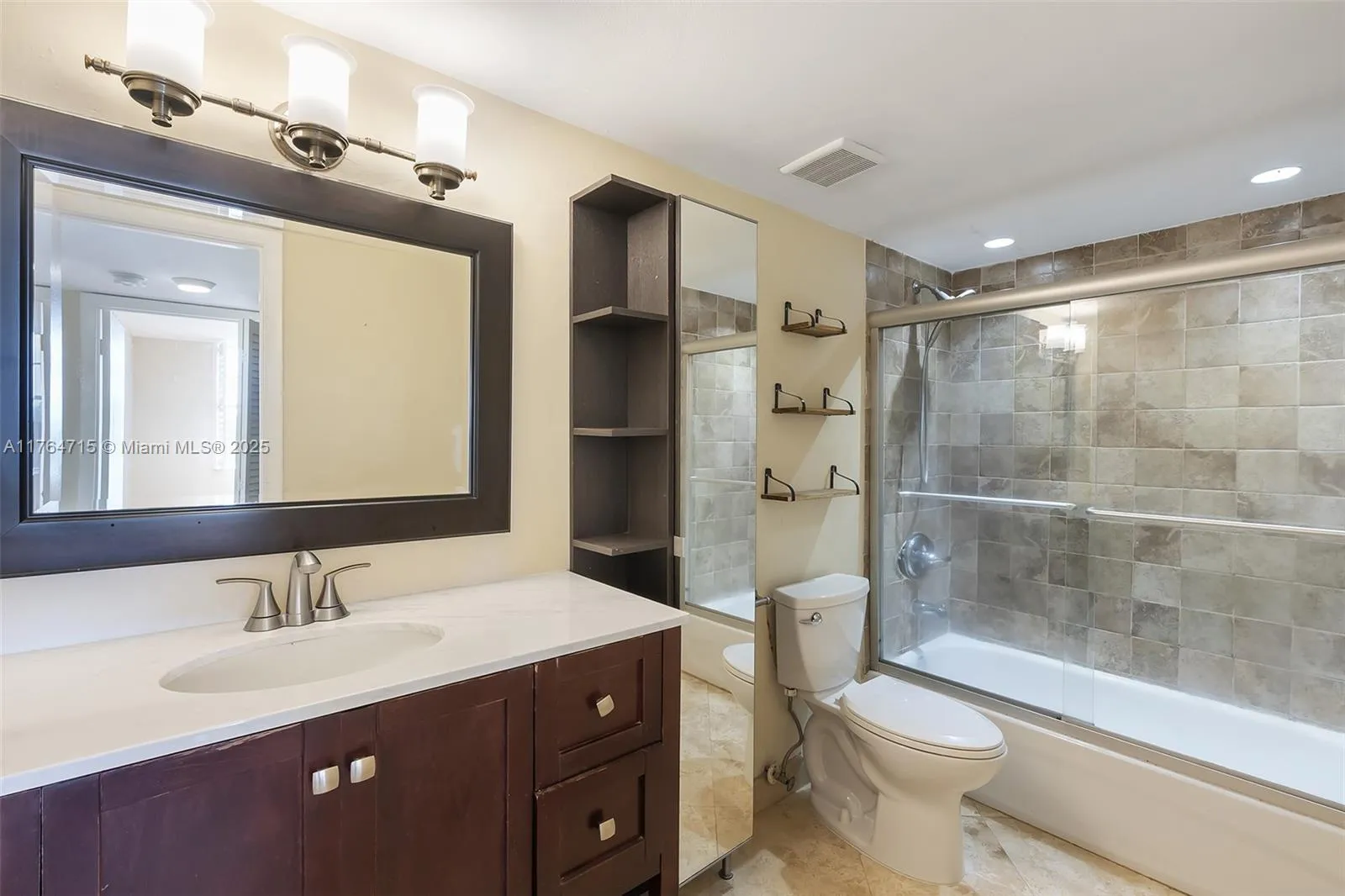 Miami, Florida 33176, United States, 2 Bedrooms Bedrooms, ,1 BathroomBathrooms,Residential,Active,91795