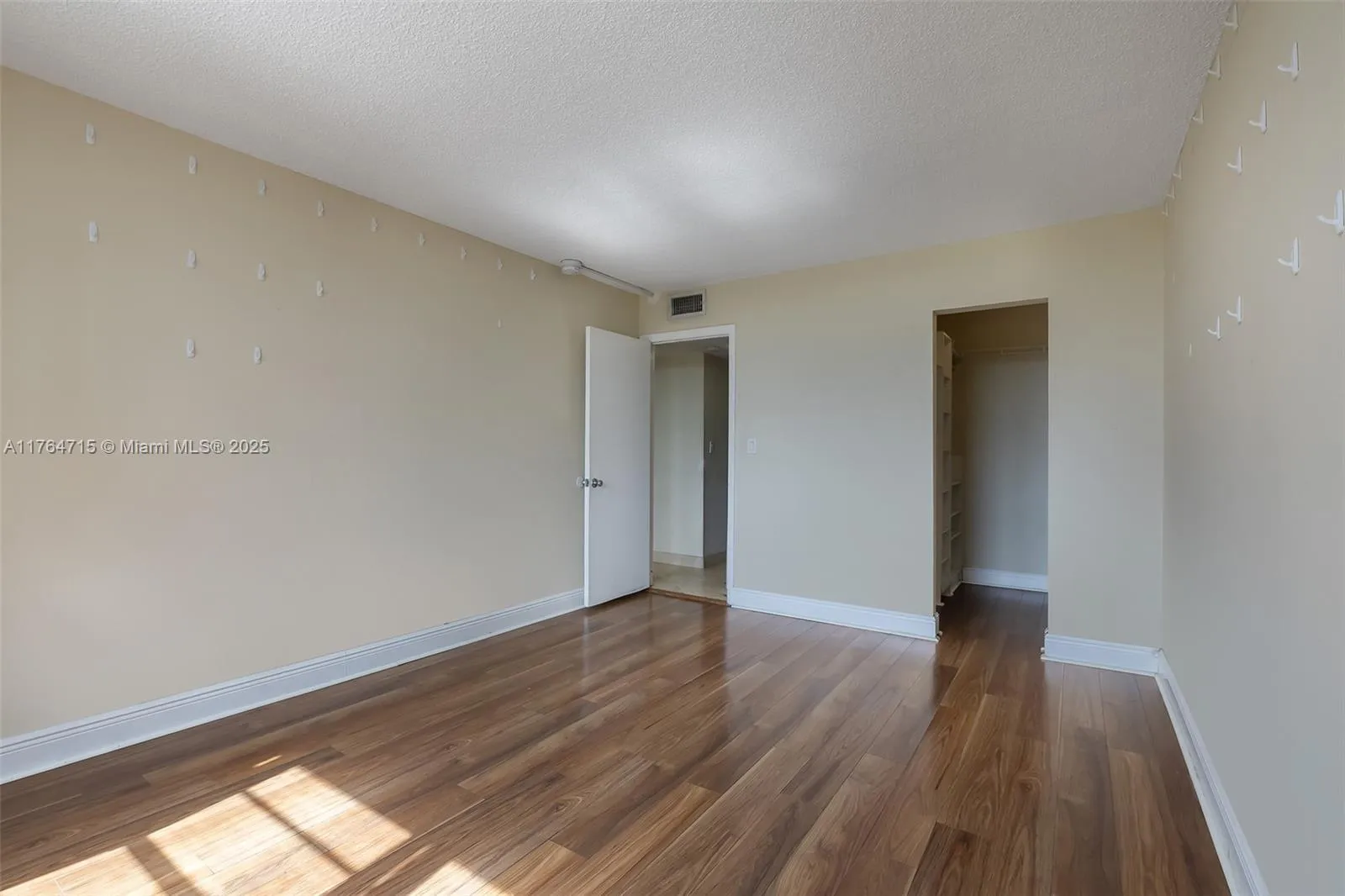 Miami, Florida 33176, United States, 2 Bedrooms Bedrooms, ,1 BathroomBathrooms,Residential,Active,91795