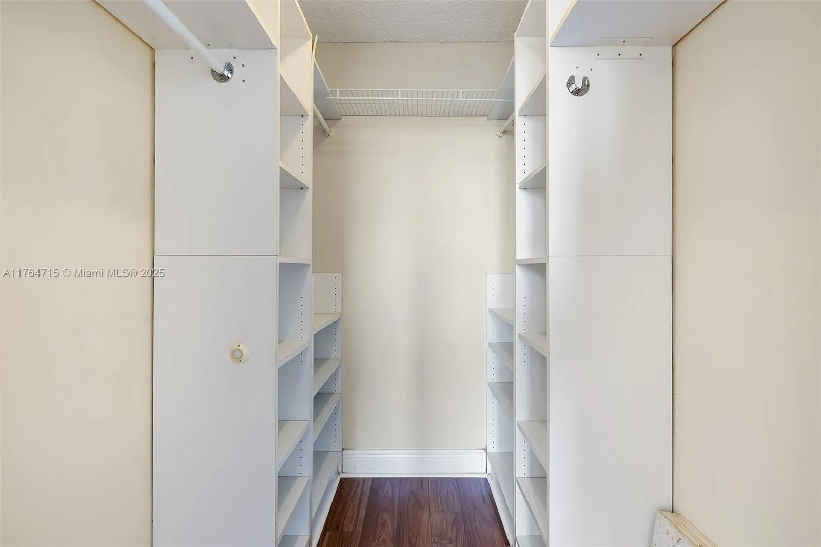 Miami, Florida 33176, United States, 2 Bedrooms Bedrooms, ,1 BathroomBathrooms,Residential,Active,91795