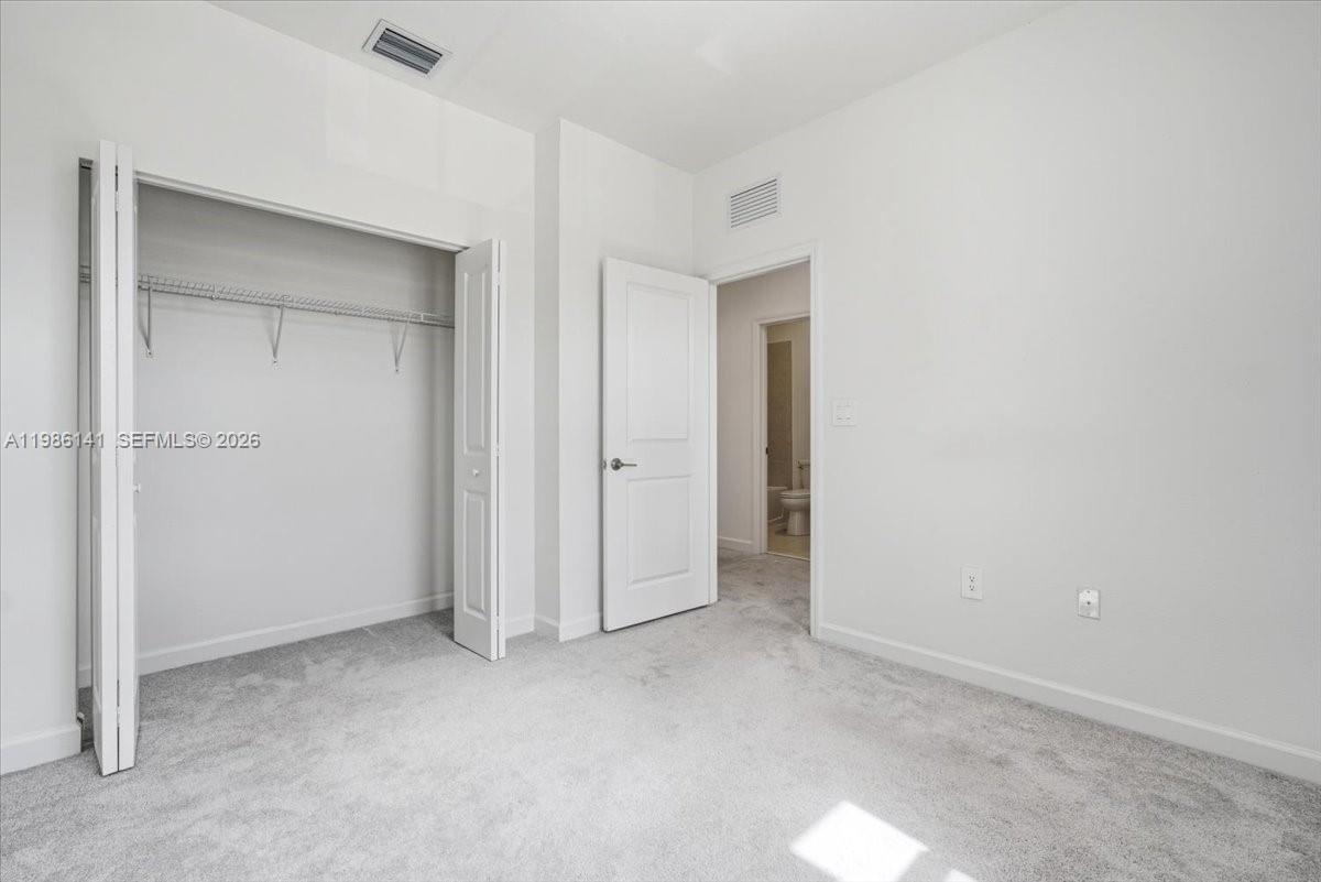 SILVER PALM RESIDENTIAL H - Residential Lease