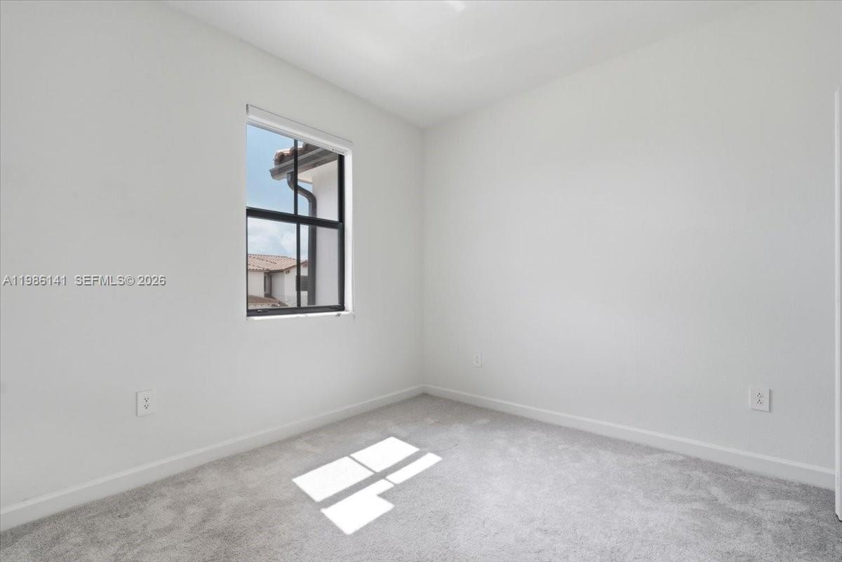 SILVER PALM RESIDENTIAL H - Residential Lease