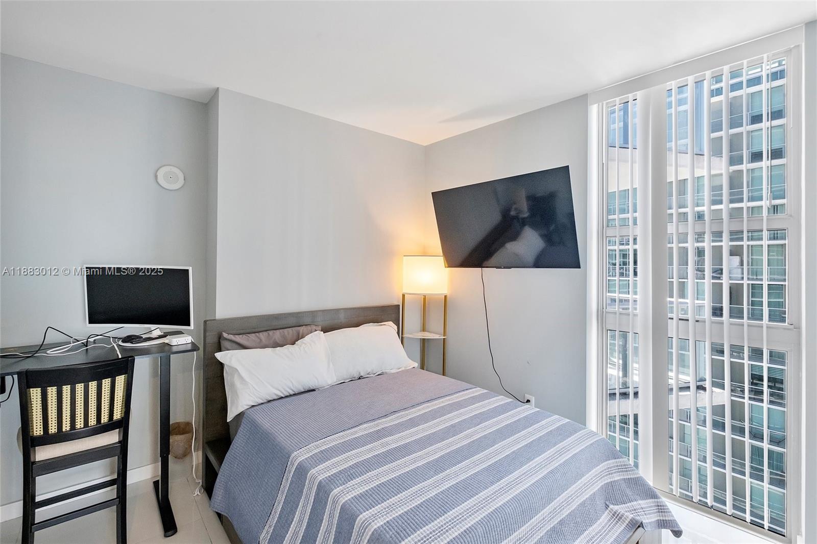 1100 MILLECENTO RESIDENCE - Residential Lease