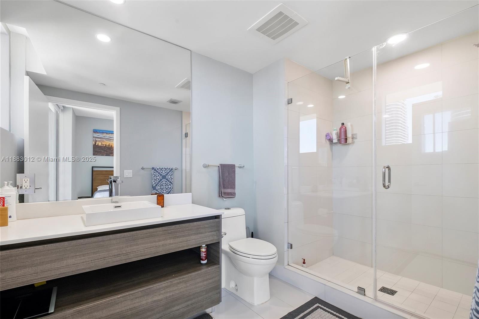1100 MILLECENTO RESIDENCE - Residential Lease
