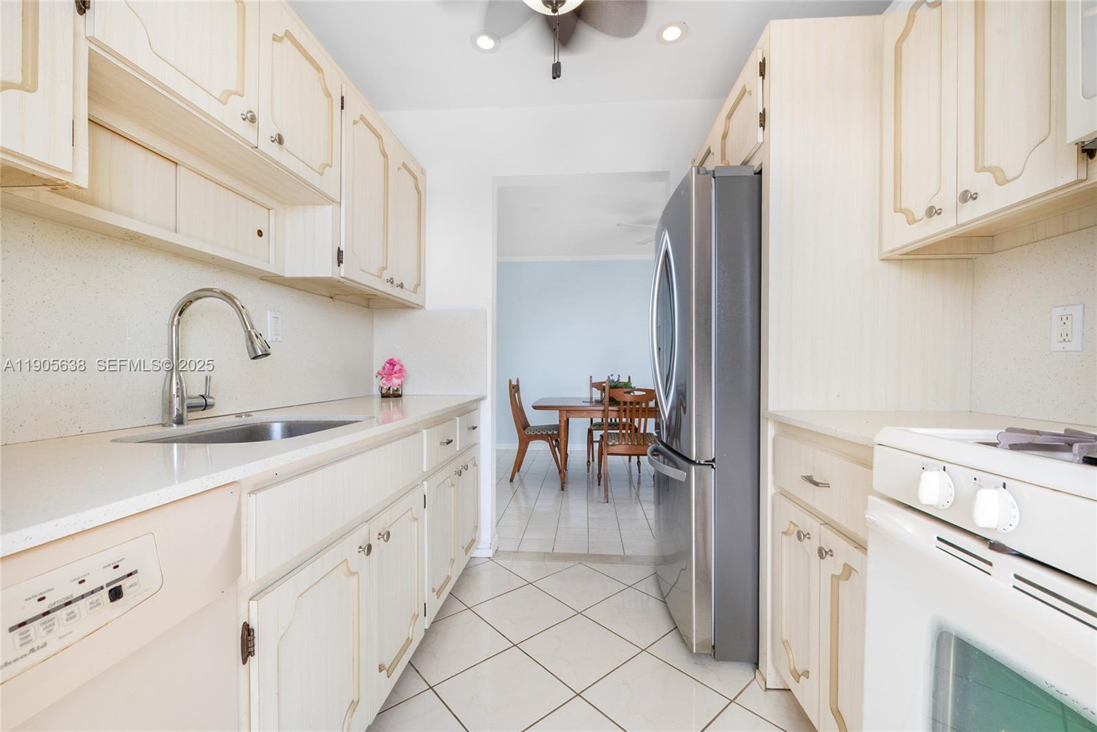 FAIRMONT HOUSE INC - CO-O - Residential