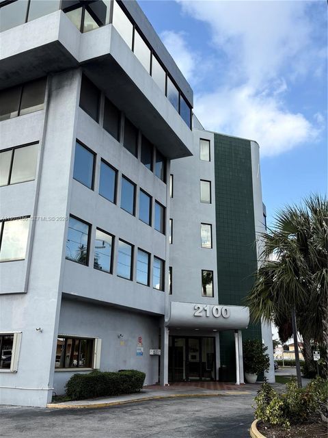 2100 W 76th St 206 Hialeah FL 33016