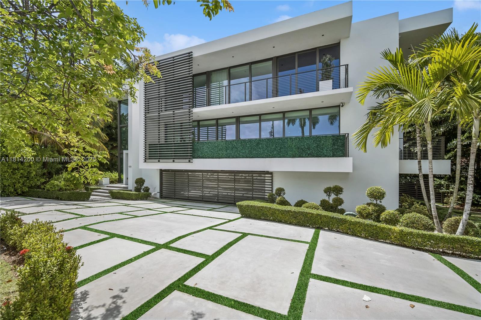 Property for Sale at 420 N Hibiscus Dr, Miami Beach, Miami-Dade County, Florida - Bedrooms: 5 
Bathrooms: 7  - $8,695,000