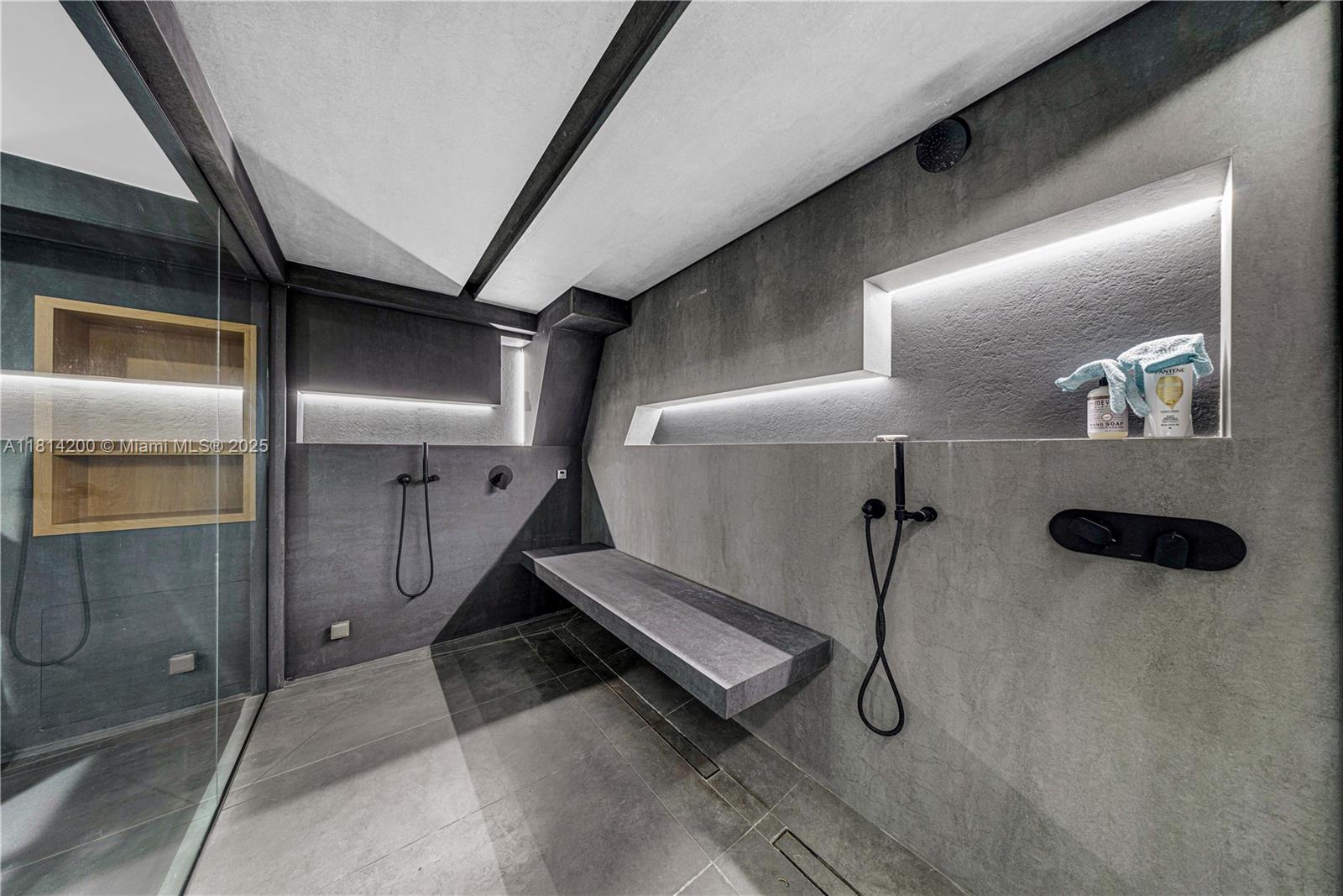 HIBISCUS ISLAND - Residential