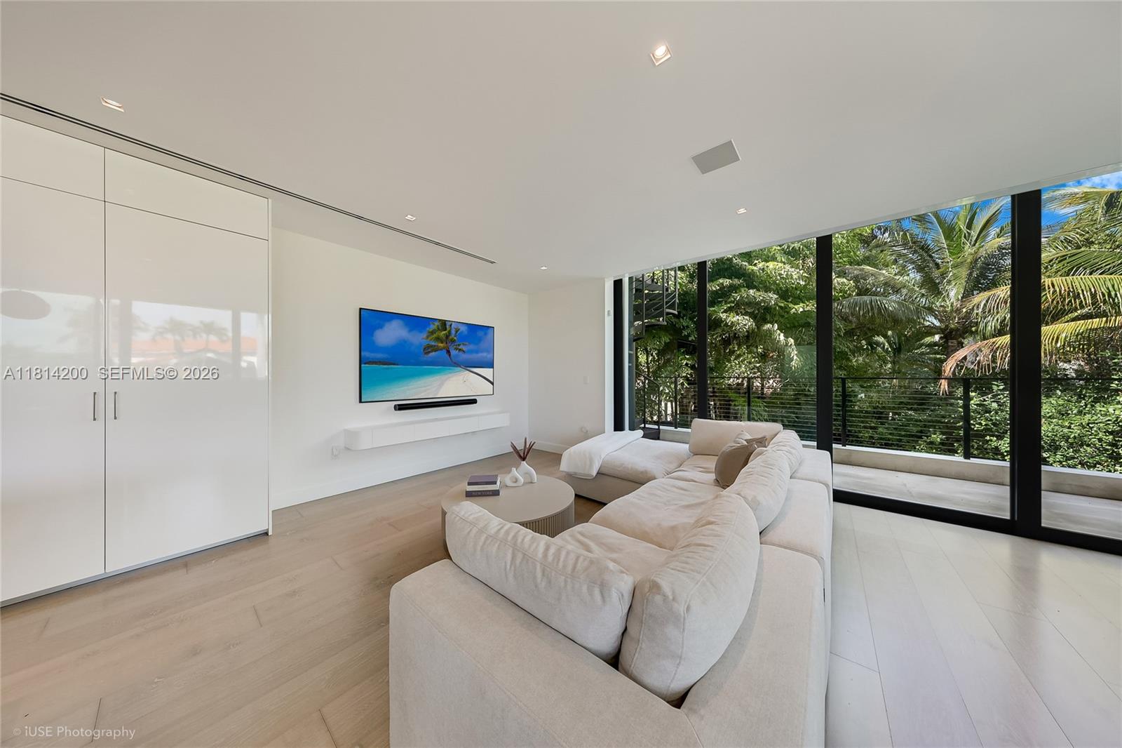 HIBISCUS ISLAND - Residential