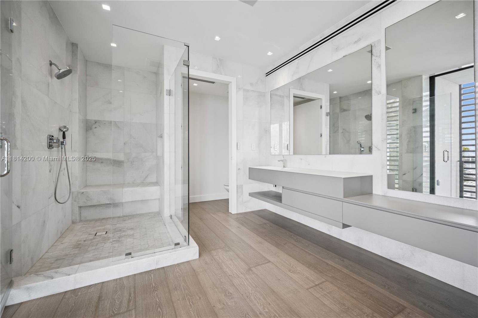 HIBISCUS ISLAND - Residential