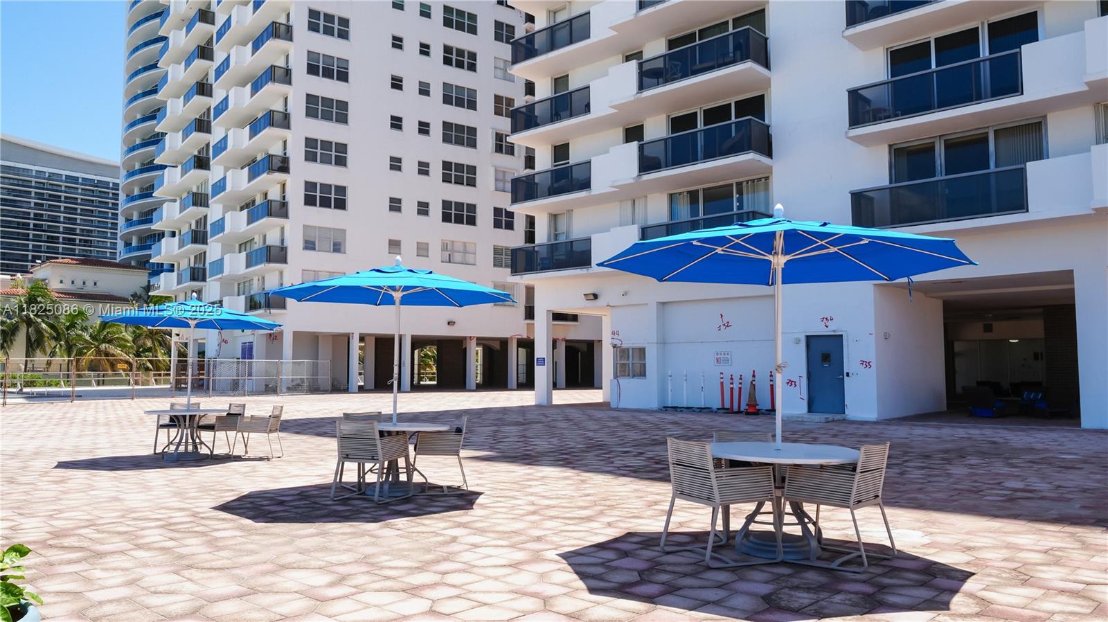 MAISON GRANDE CONDO - Residential