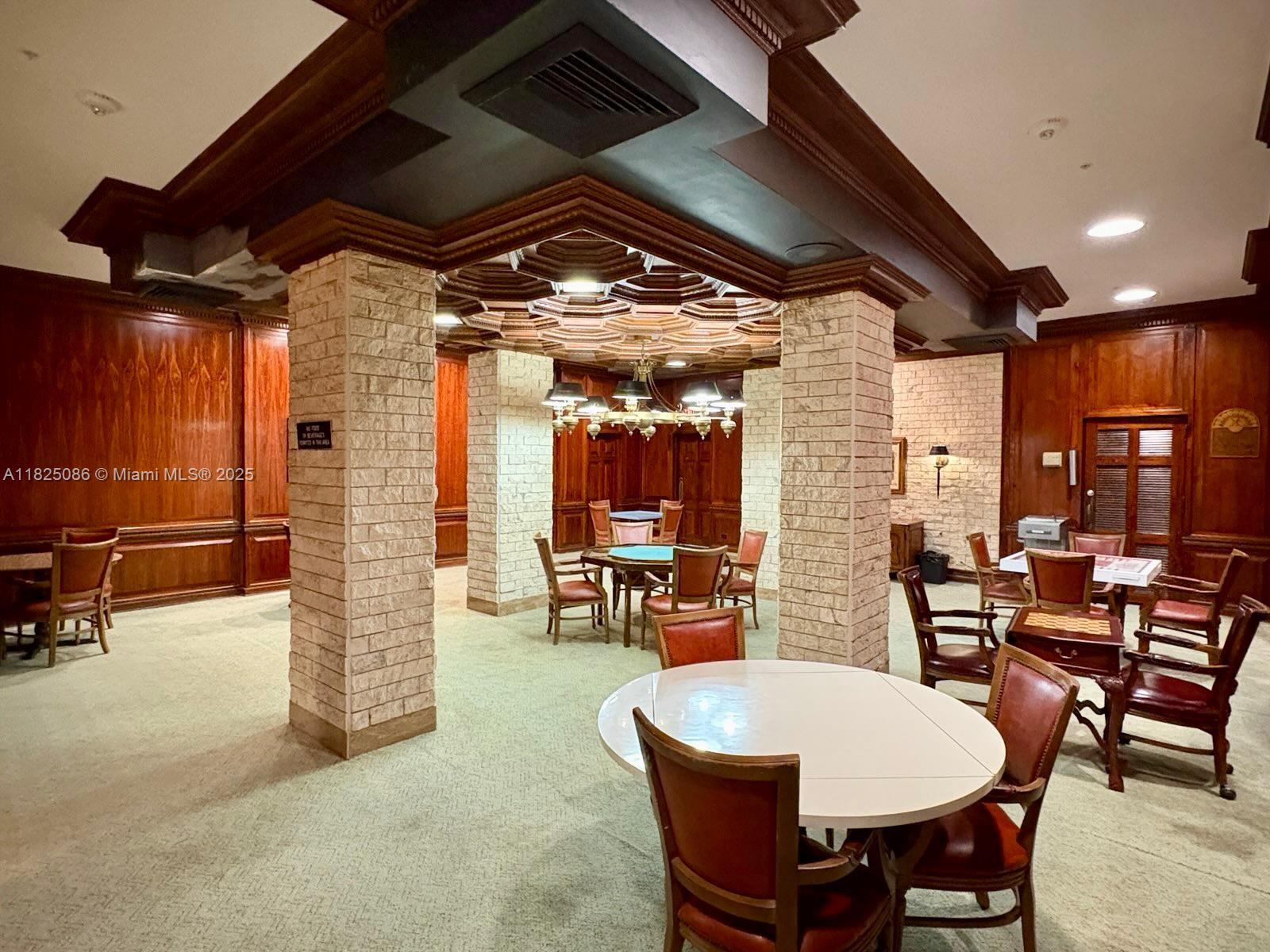 MAISON GRANDE CONDO - Residential