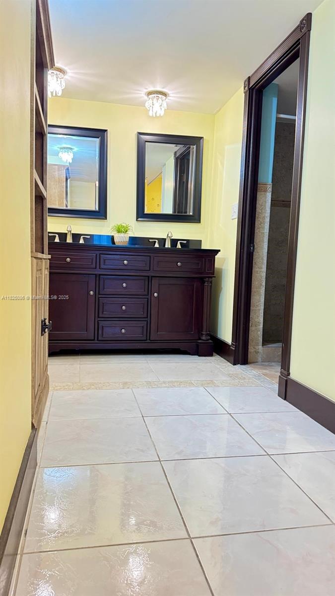 MAISON GRANDE CONDO - Residential