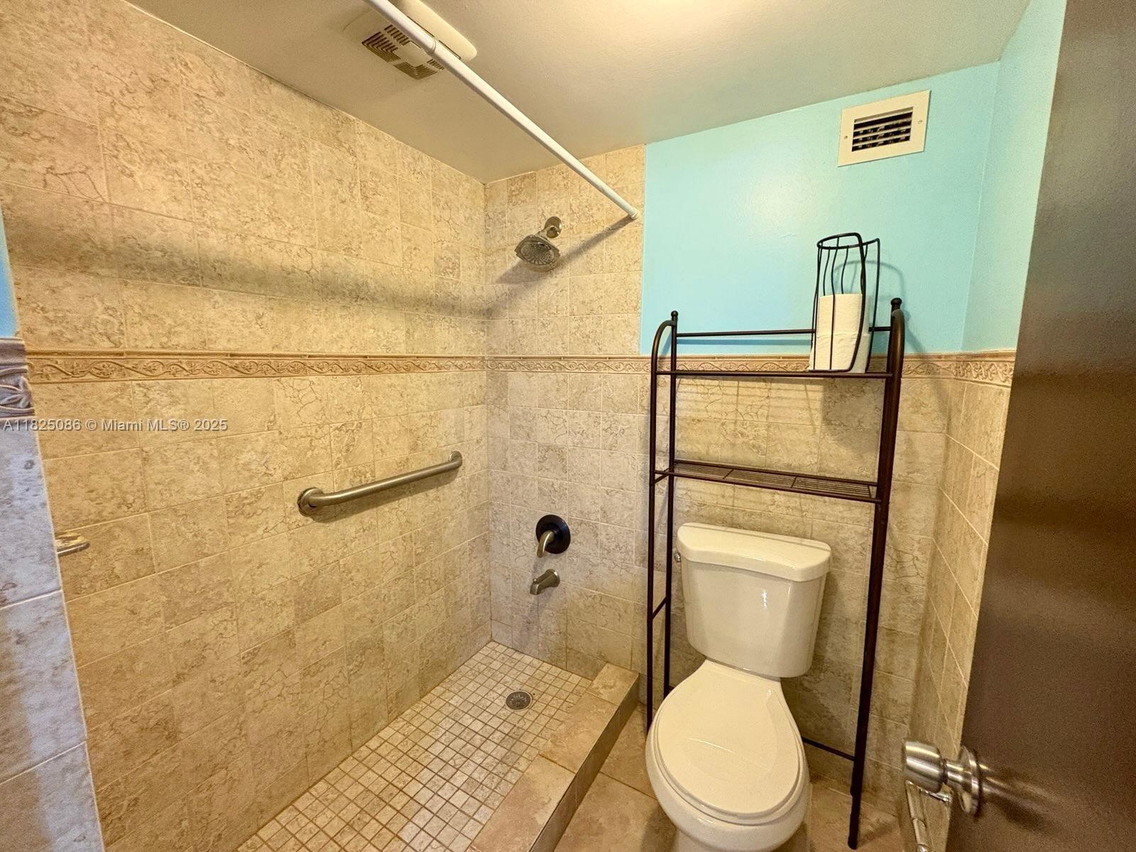 MAISON GRANDE CONDO - Residential