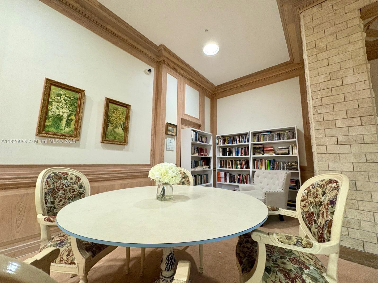 MAISON GRANDE CONDO - Residential