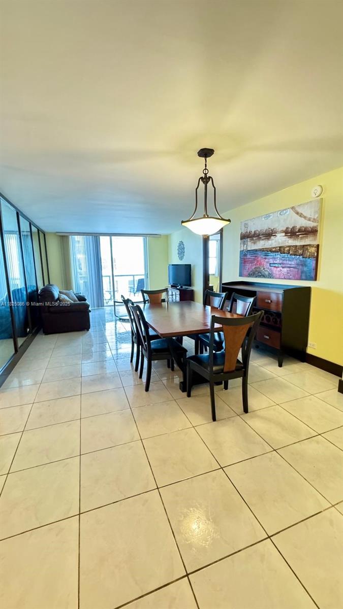 MAISON GRANDE CONDO - Residential