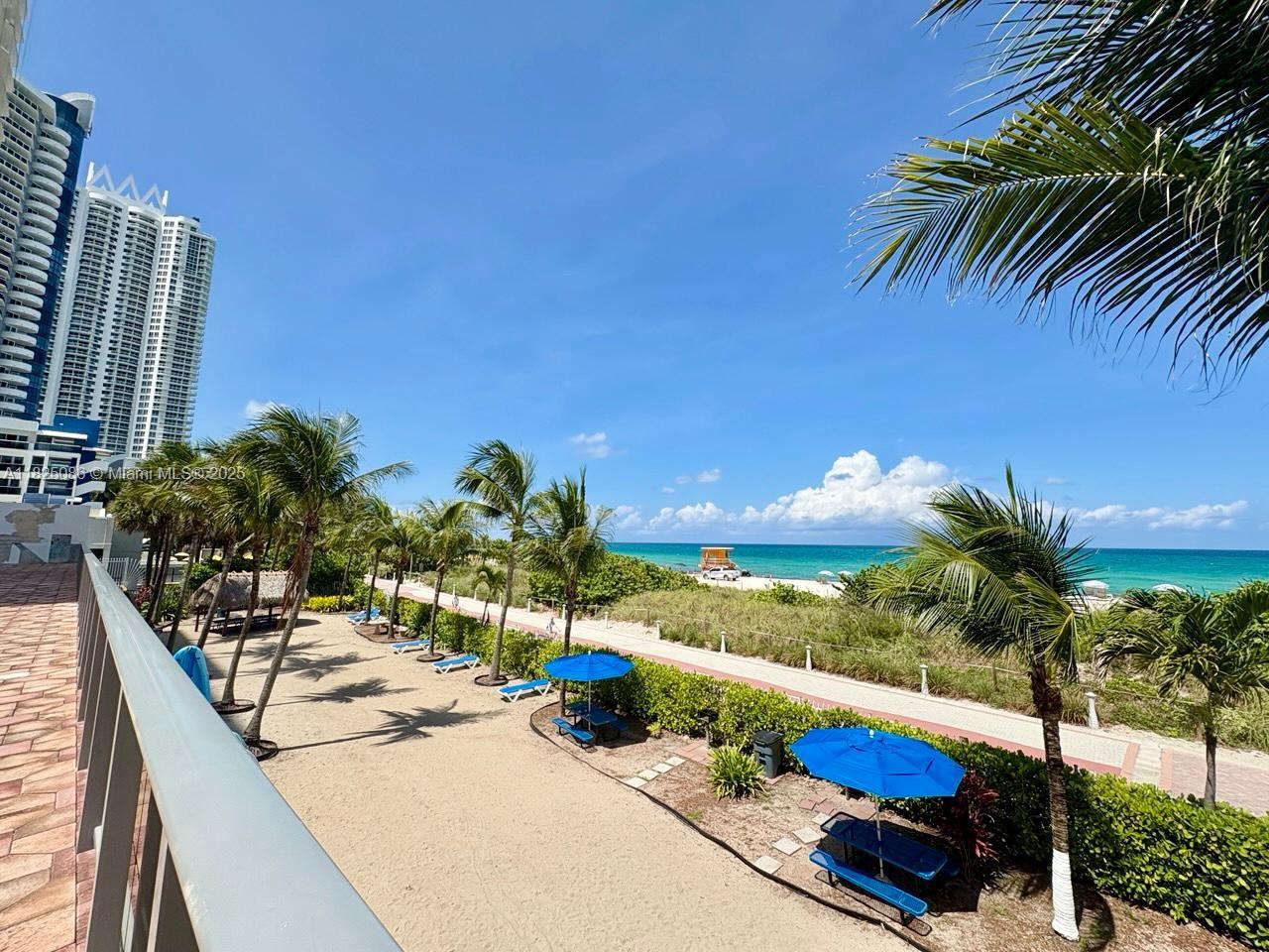 6039 Collins Ave 923