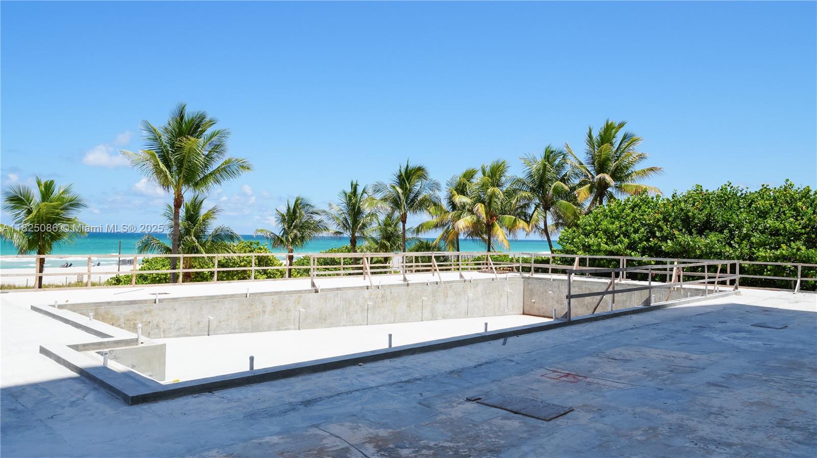 MAISON GRANDE CONDO - Residential