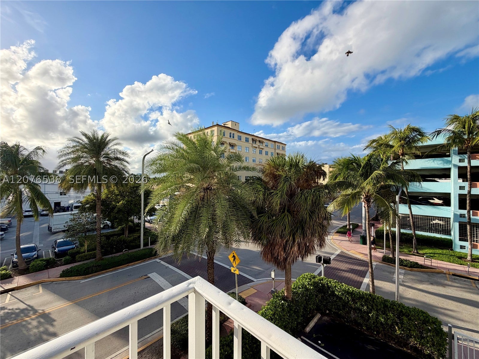 1255 Collins Ave 304