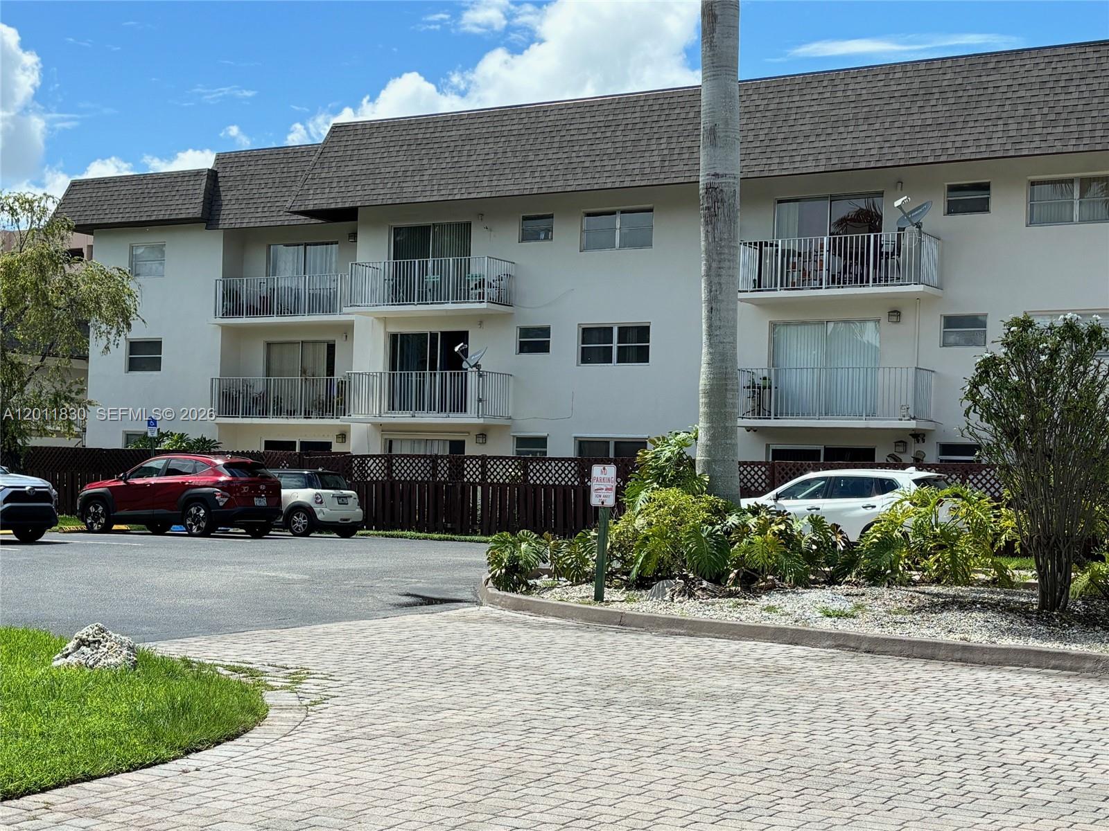 GALLOWOOD CONDO - Residential Lease