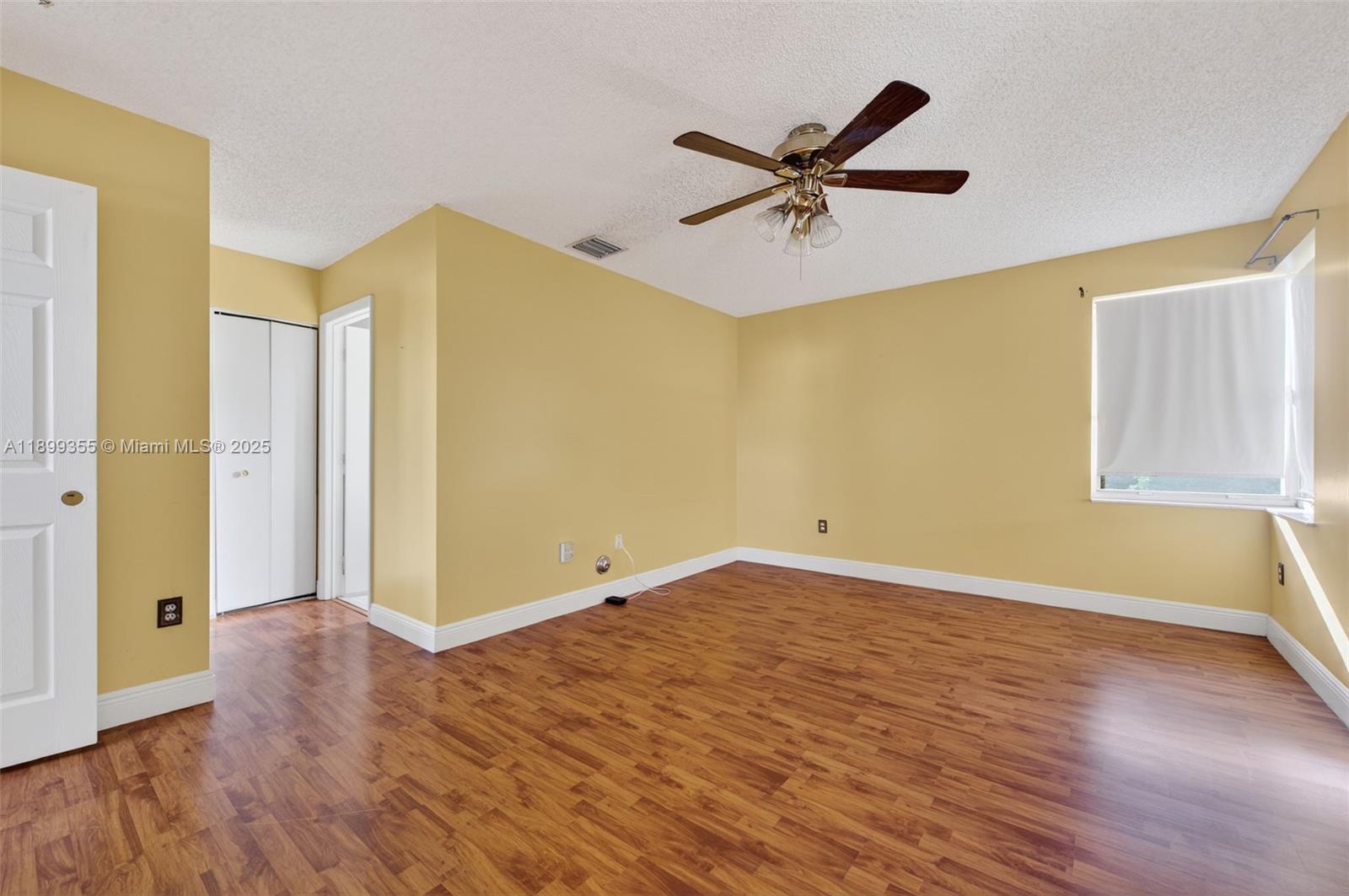 TOWNGATE - Residential