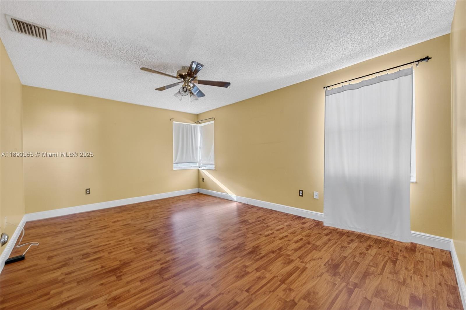 TOWNGATE - Residential