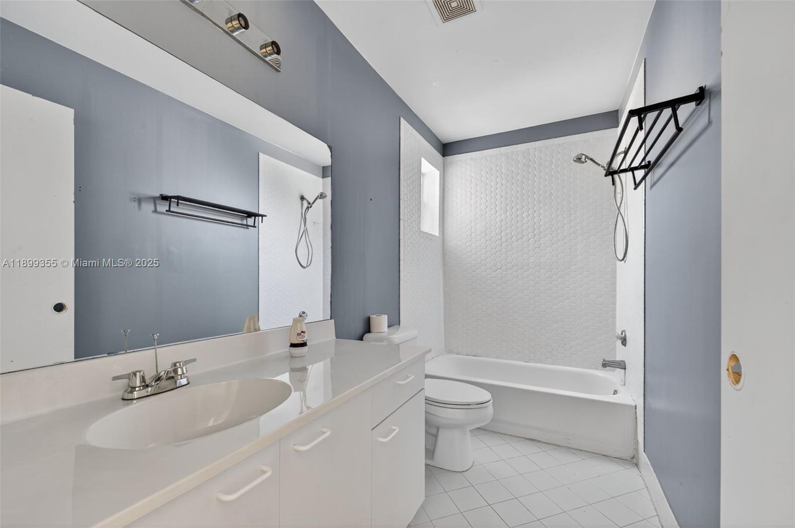 TOWNGATE - Residential