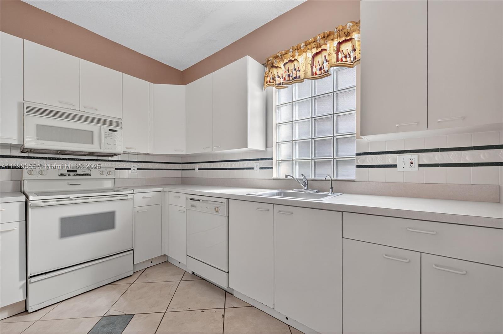 TOWNGATE - Residential