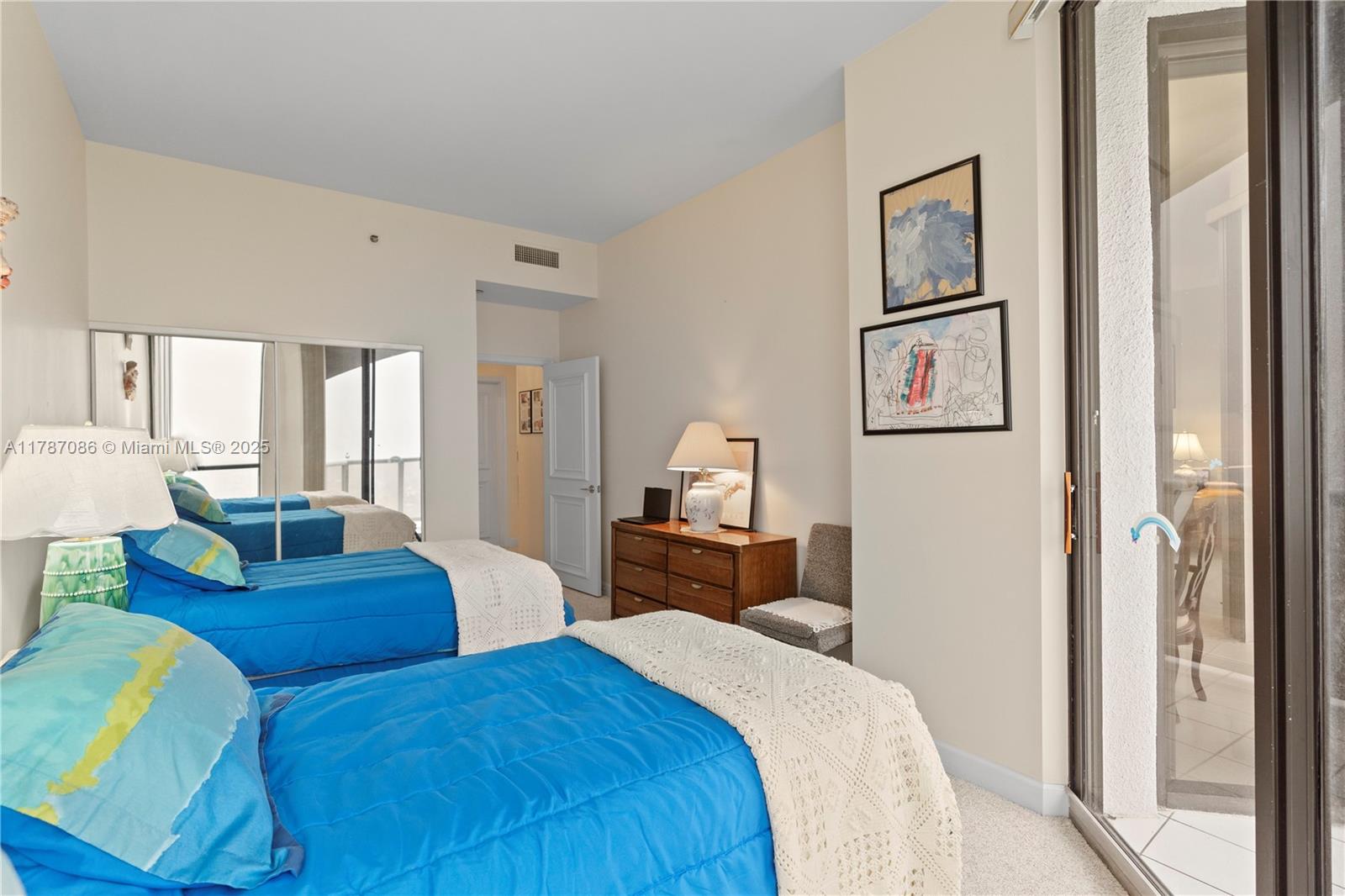 HARBOR TWS AT THE WATERWA - Residential