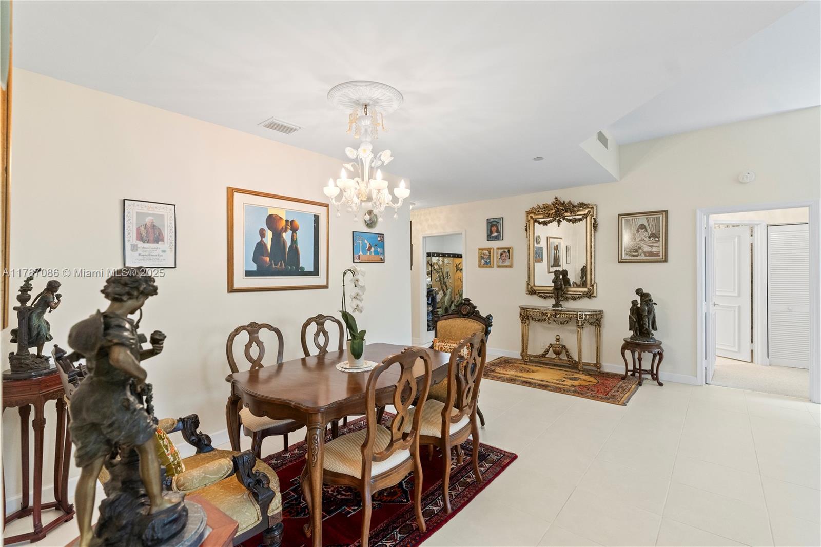 HARBOR TWS AT THE WATERWA - Residential