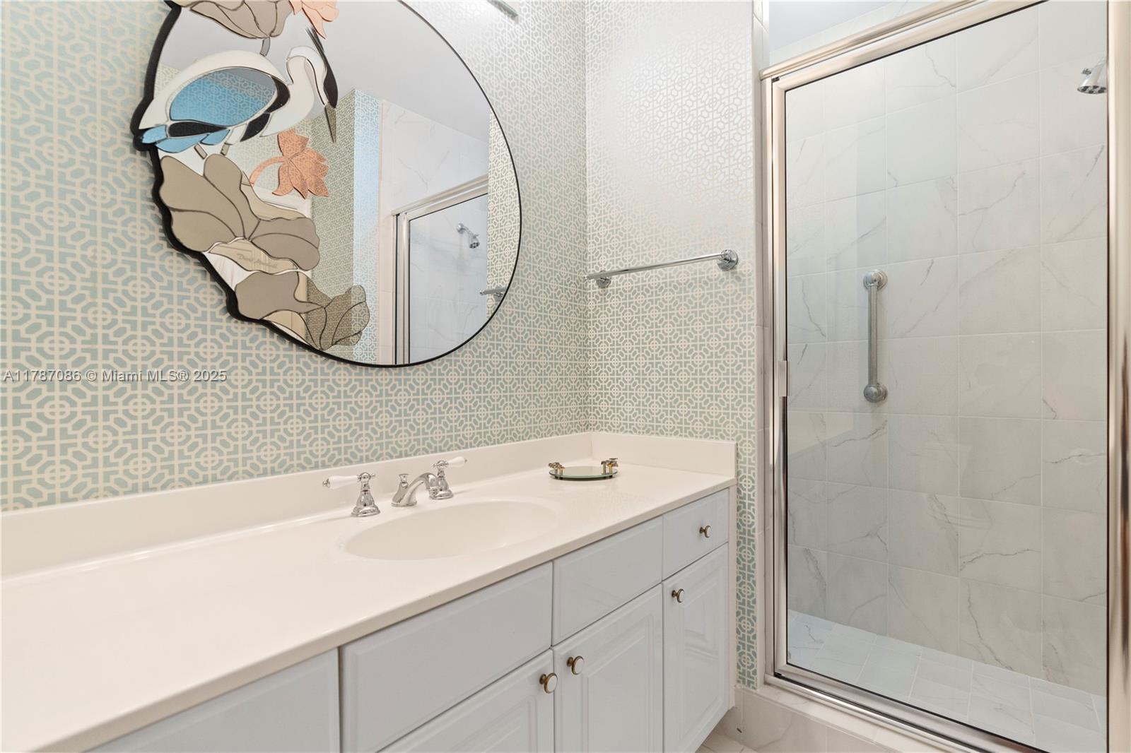 HARBOR TWS AT THE WATERWA - Residential