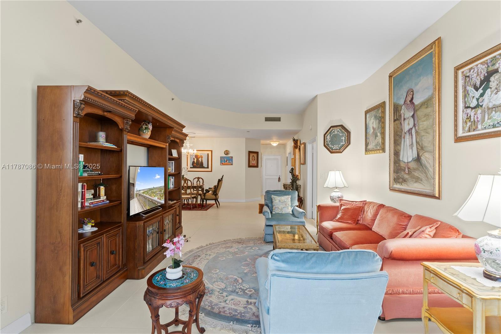 HARBOR TWS AT THE WATERWA - Residential