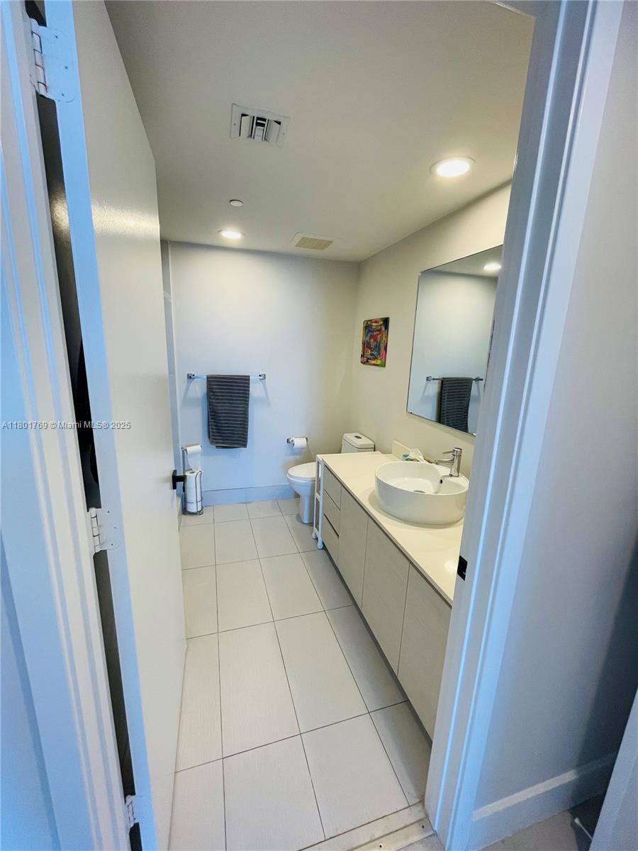 BEACHWALK CONDOMINIUM - Residential