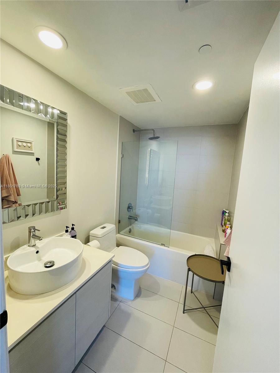 BEACHWALK CONDOMINIUM - Residential