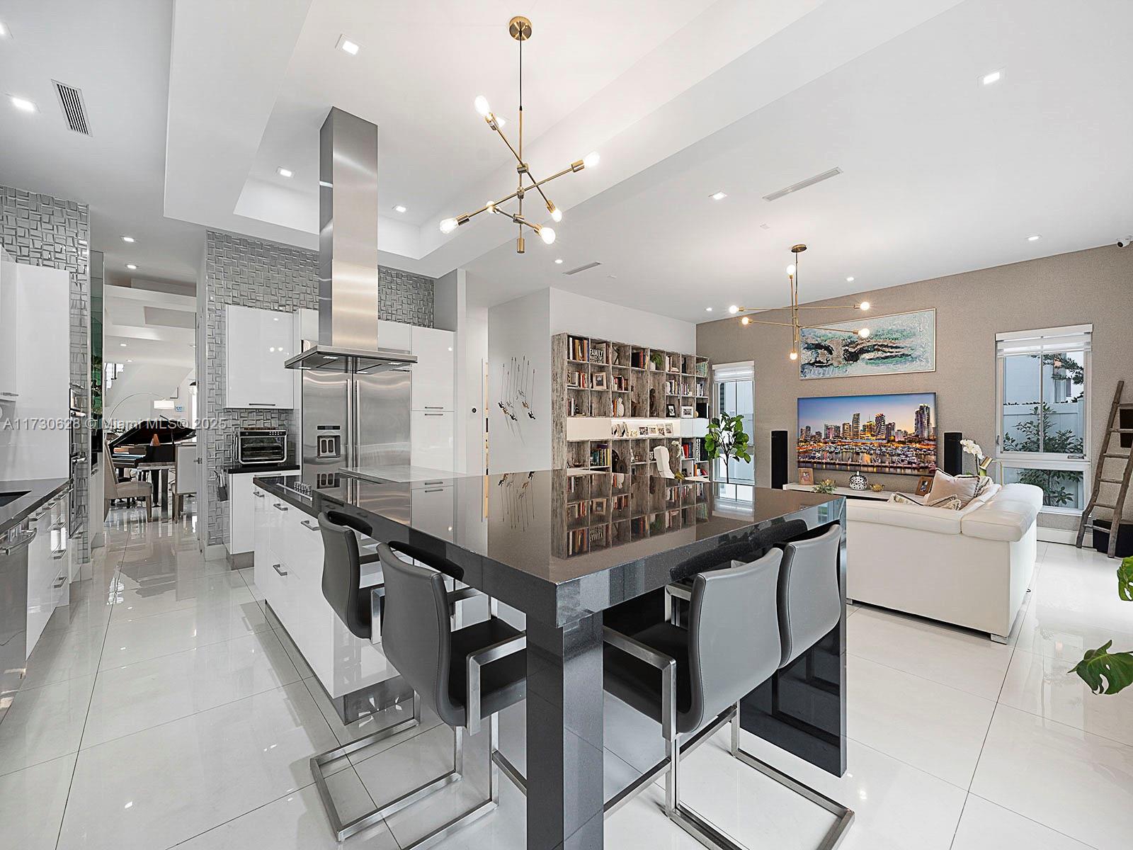 Property for Sale at 8271 Nw 34th Dr, Doral, Miami-Dade County, Florida - Bedrooms: 5 
Bathrooms: 6  - $1,925,000
