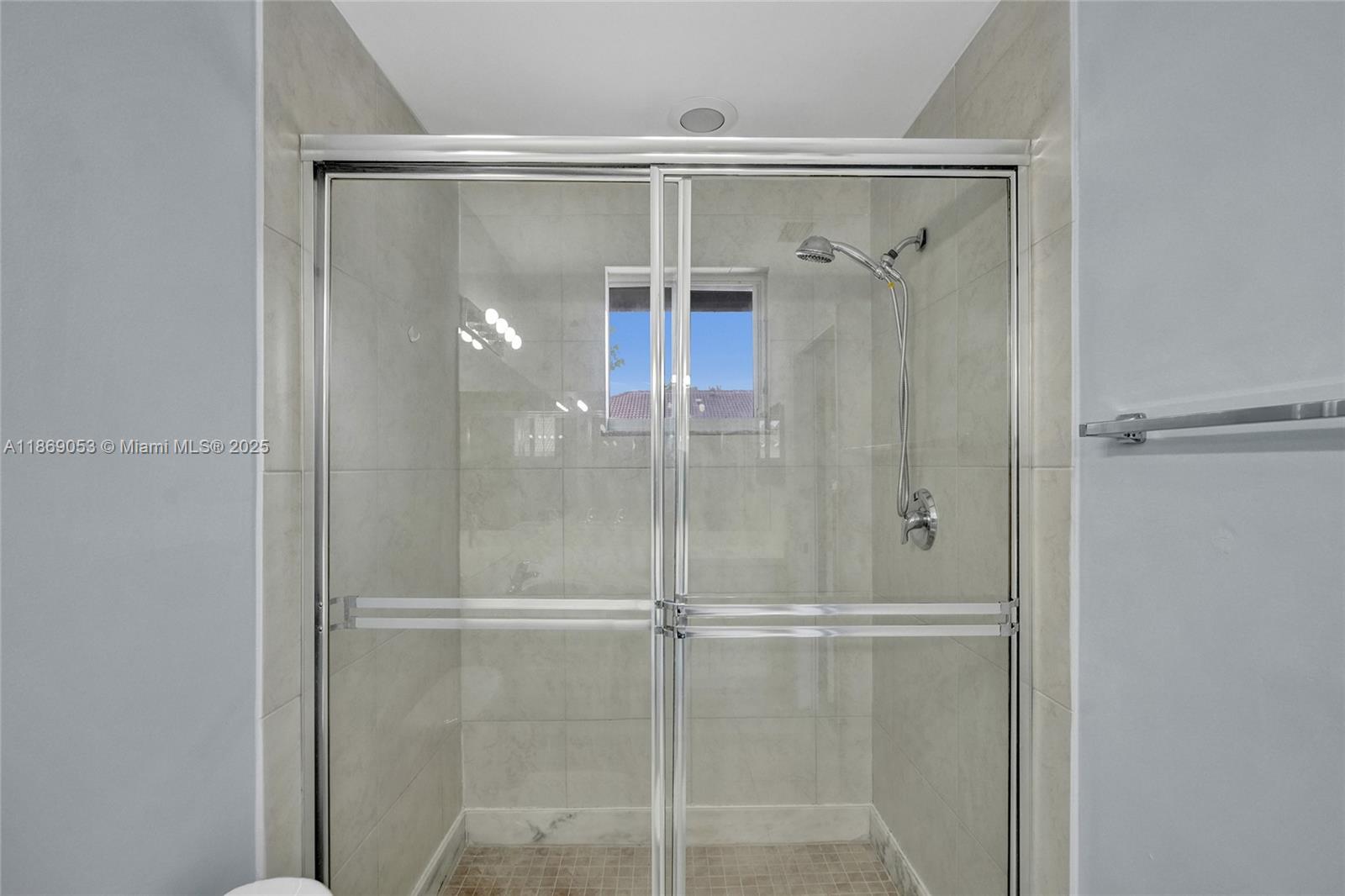 CORAL PARK TOWNHOMES WEST - Residential Lease