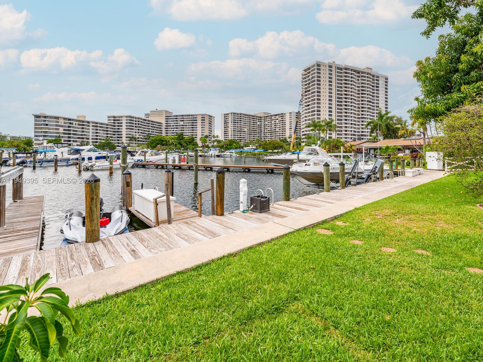 HARBOURWOOD VILLAS - Residential