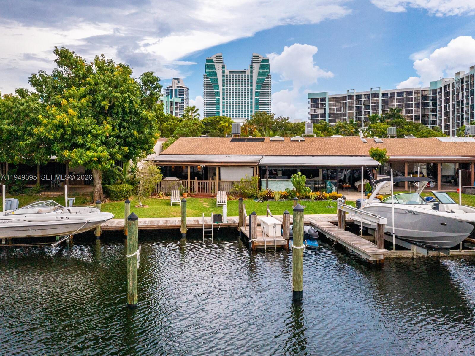 HARBOURWOOD VILLAS - Residential