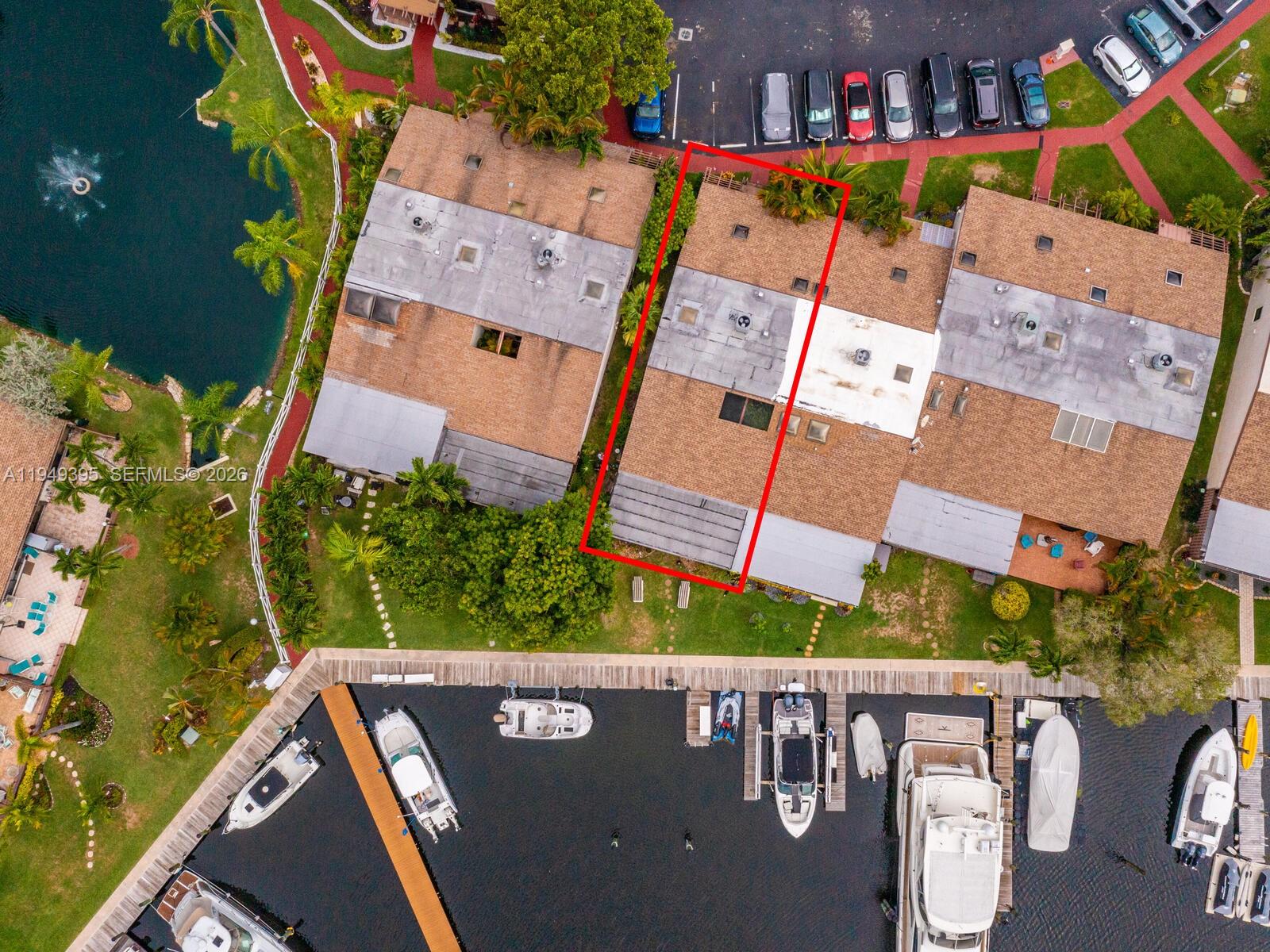 HARBOURWOOD VILLAS - Residential