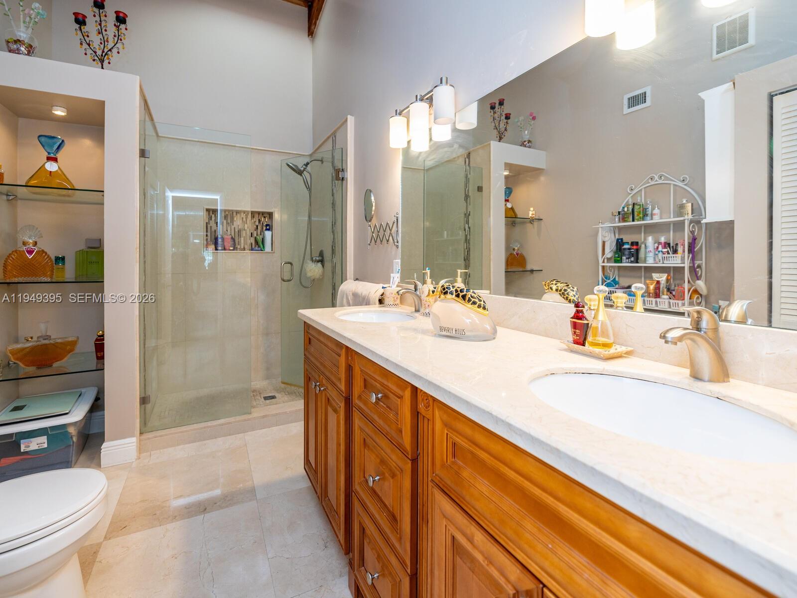 HARBOURWOOD VILLAS - Residential