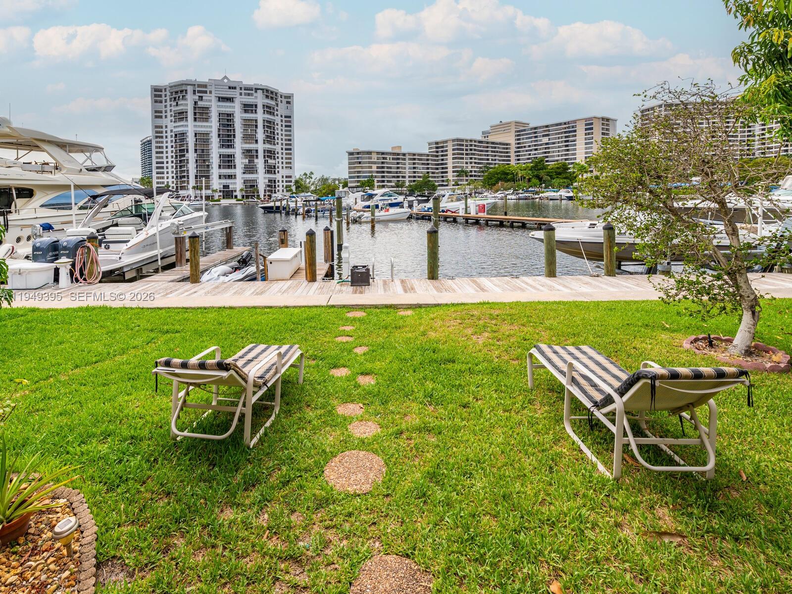 HARBOURWOOD VILLAS - Residential