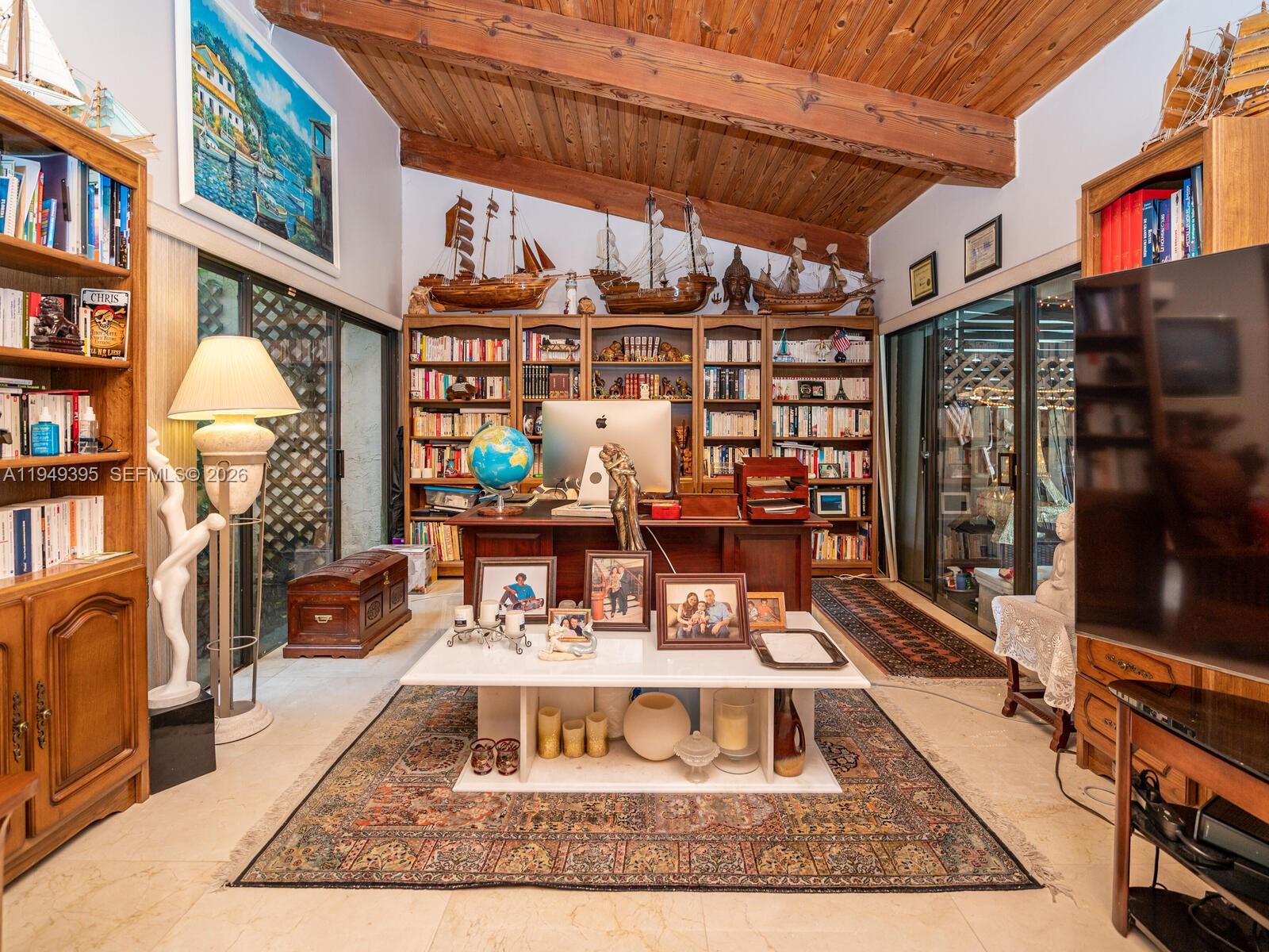 HARBOURWOOD VILLAS - Residential